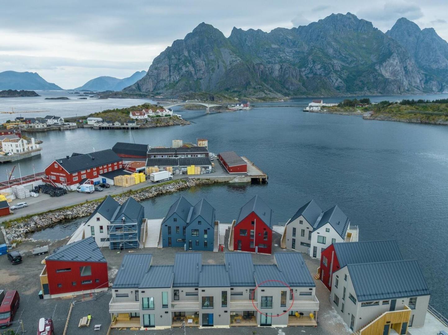 Modern Apartment By The Sea In Henningsvær Buitenkant foto