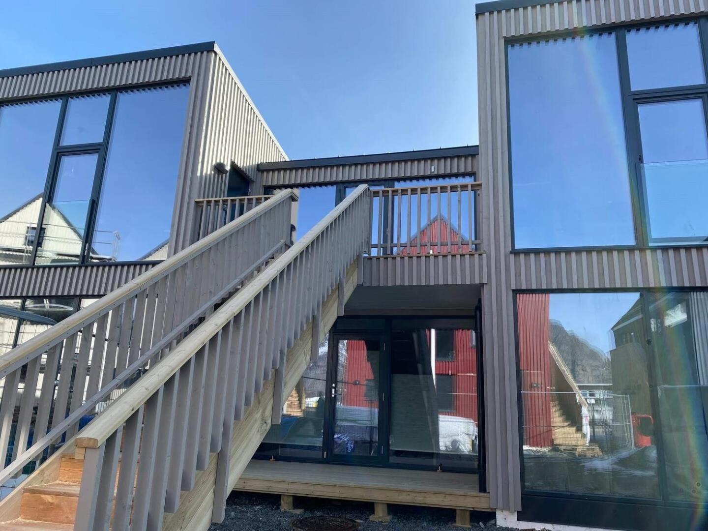 Modern Apartment By The Sea In Henningsvær Buitenkant foto
